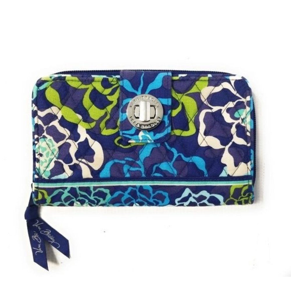 Vera Bradley Katalina Blues Large Quilted Accordion Turn-lock Wallet